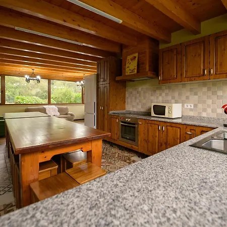 Piscina Climatizada Y Cubierta 365 Dias En Con Encanto El Puentuco De Casas Mas Valoradas De Cantabria Hétvégi ház