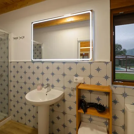 Piscina Climatizada Y Cubierta 365 Dias En Con Encanto El Puentuco De Casas Mas Valoradas De Cantabria Villacarriedo