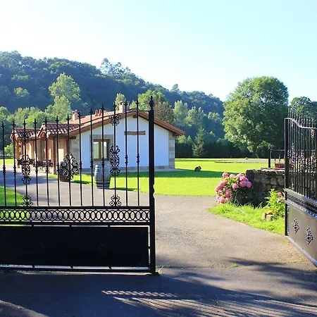 Lantställe Piscina Climatizada Y Cubierta 365 Dias En Con Encanto El Puentuco De Casas Mas Valoradas De Cantabria Villacarriedo
