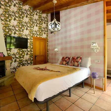 Piscina Climatizada Y Cubierta 365 Dias En Con Encanto El Puentuco De Casas Mas Valoradas De Cantabria Villacarriedo