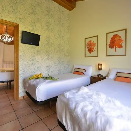 Piscina Climatizada Y Cubierta 365 Dias En Con Encanto El Puentuco De Casas Mas Valoradas De Cantabria * Villacarriedo