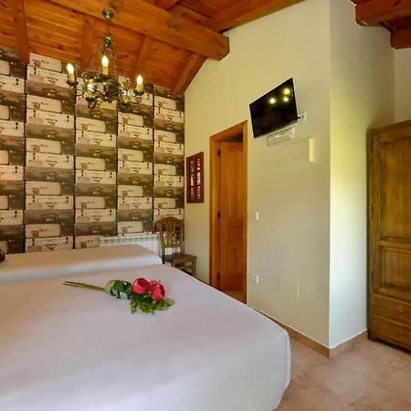 Piscina Climatizada Y Cubierta 365 Dias En Con Encanto El Puentuco De Casas Mas Valoradas De Cantabria