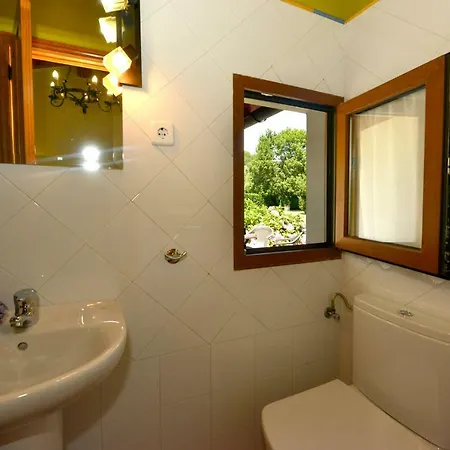 Piscina Climatizada Y Cubierta 365 Dias En Con Encanto El Puentuco De Casas Mas Valoradas De Cantabria * Villacarriedo