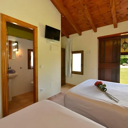 Piscina Climatizada Y Cubierta 365 Dias En Con Encanto El Puentuco De Casas Mas Valoradas De Cantabria Lantställe