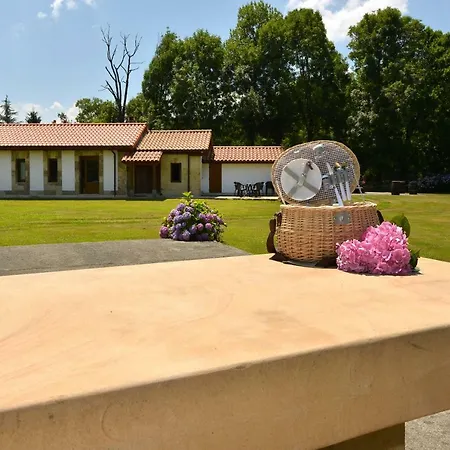 Piscina Climatizada Y Cubierta 365 Dias En Con Encanto El Puentuco De Casas Mas Valoradas De Cantabria Lantställe Villacarriedo
