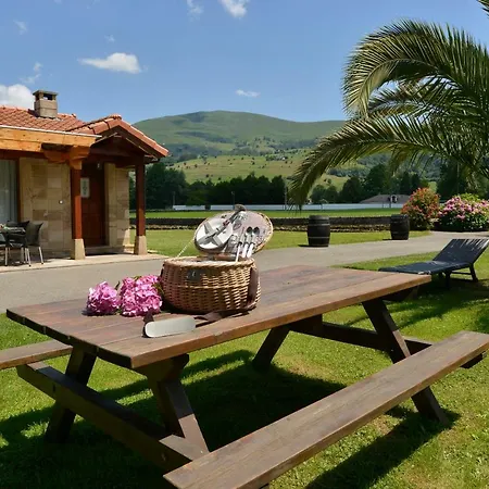 Landhaus Piscina Climatizada Y Cubierta 365 Dias En Casa Rural Con Encanto El Puentuco Una De Las Casas Mas Valoradas De Cantabria *