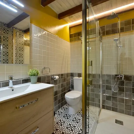 Piscina Climatizada Y Cubierta 365 Dias En Con Encanto El Puentuco De Casas Mas Valoradas De Cantabria * Villacarriedo