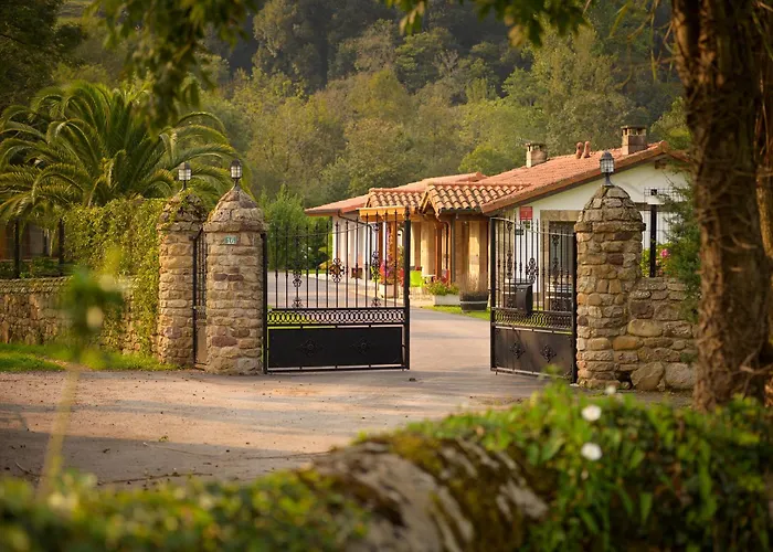 Piscina Climatizada Y Cubierta 365 Dias En Casa Rural Con Encanto El Puentuco Una De Las Casas Mas Valoradas De Cantabria Landhaus *