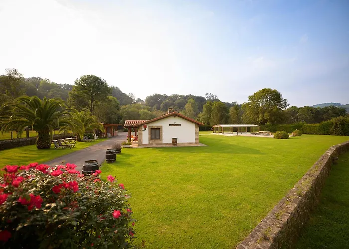 Piscina Climatizada Y Cubierta 365 Dias En Casa Rural Con Encanto El Puentuco Una De Las Casas Mas Valoradas De Cantabria *