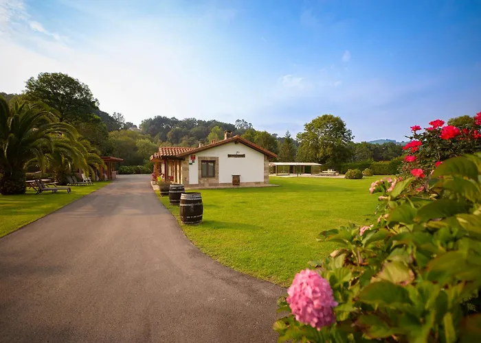 Piscina Climatizada Y Cubierta 365 Dias En Casa Rural Con Encanto El Puentuco Una De Las Casas Mas Valoradas De Cantabria * Villacarriedo