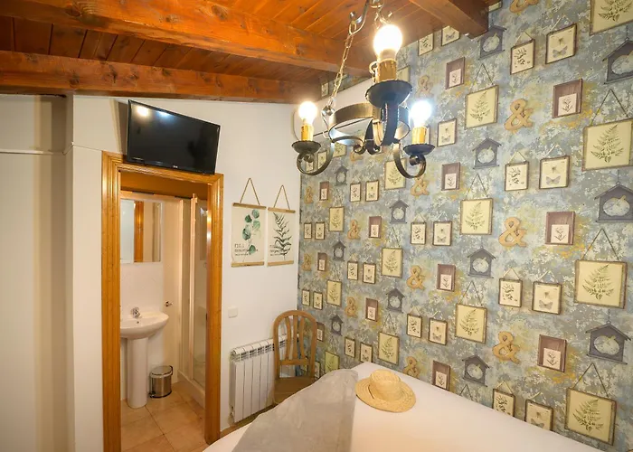 Landhaus Piscina Climatizada Y Cubierta 365 Dias En Casa Rural Con Encanto El Puentuco Una De Las Casas Mas Valoradas De Cantabria Villacarriedo