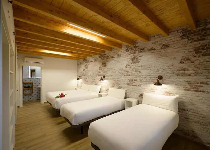 Piscina Climatizada Y Cubierta 365 Dias En Casa Rural Con Encanto El Puentuco Una De Las Casas Mas Valoradas De Cantabria * Villacarriedo