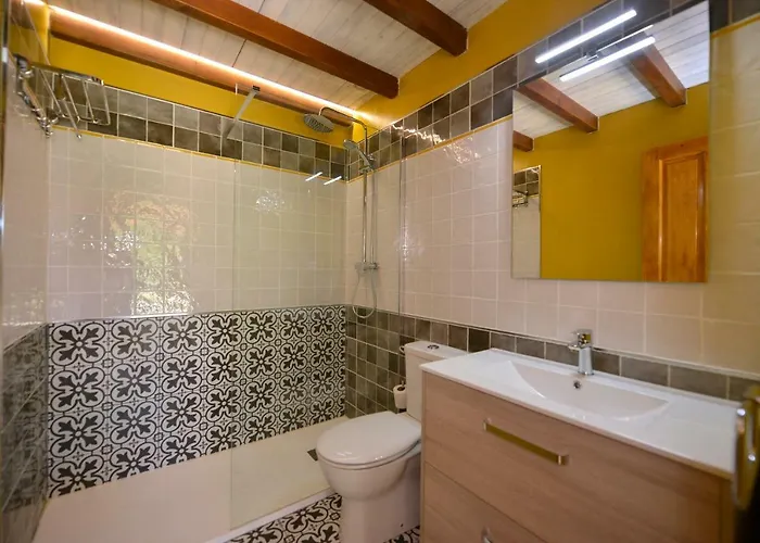 Piscina Climatizada Y Cubierta 365 Dias En Casa Rural Con Encanto El Puentuco Una De Las Casas Mas Valoradas De Cantabria Landhaus