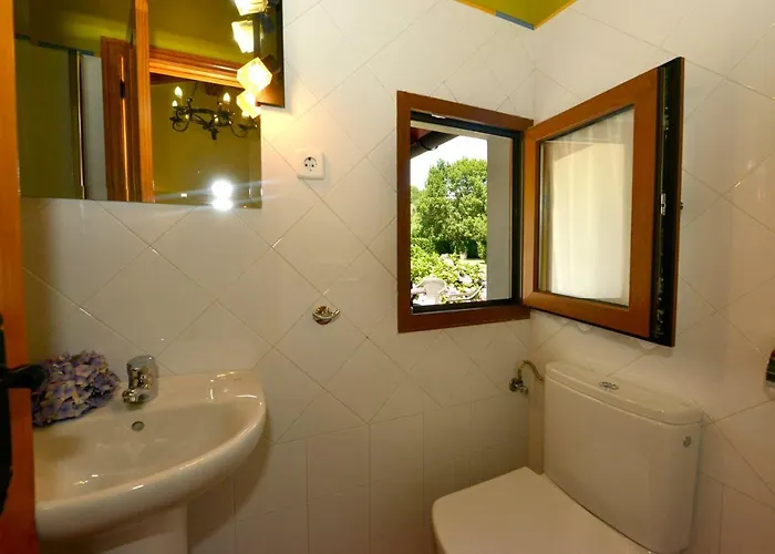 Piscina Climatizada Y Cubierta 365 Dias En Casa Rural Con Encanto El Puentuco Una De Las Casas Mas Valoradas De Cantabria * Villacarriedo