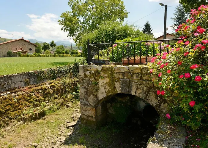 Piscina Climatizada Y Cubierta 365 Dias En Casa Rural Con Encanto El Puentuco Una De Las Casas Mas Valoradas De Cantabria Landhaus *