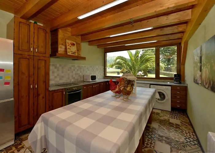 Landhaus Piscina Climatizada Y Cubierta 365 Dias En Casa Rural Con Encanto El Puentuco Una De Las Casas Mas Valoradas De Cantabria Villacarriedo