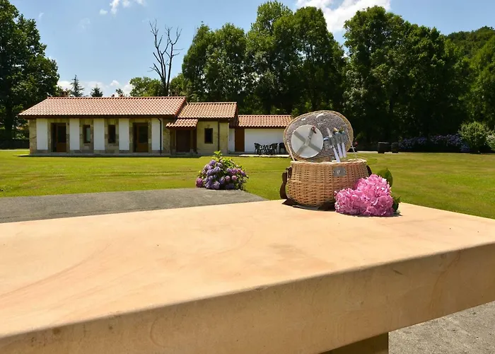 Piscina Climatizada Y Cubierta 365 Dias En Casa Rural Con Encanto El Puentuco Una De Las Casas Mas Valoradas De Cantabria Country house Villacarriedo