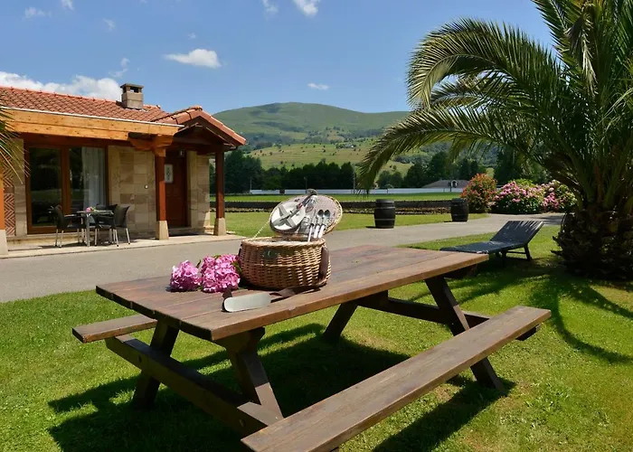 Country house Piscina Climatizada Y Cubierta 365 Dias En Casa Rural Con Encanto El Puentuco Una De Las Casas Mas Valoradas De Cantabria *